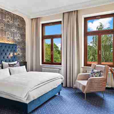Hotel Bayerischer Hof Dresden Rooms
