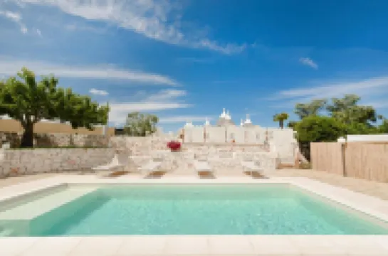 Trulli Colebè Con Piscina Hotels in 