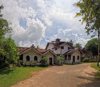 SurfBayVilla Hotel a Dikwella