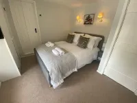 April Cottage Hotels near New Forest Deer Safaris