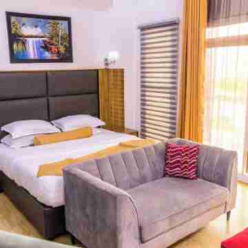 Nelson Mandela Gardens asaba Rooms