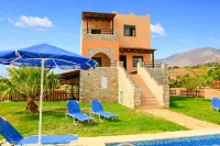 Theo Beach Villa Large Private Pool Walk to Beach Sea Views A C Wifi Car Not Required - 1843 - Swimmingpools