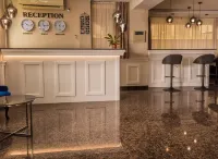 Vemara City Boutique Hotel-Free Parking - Parking