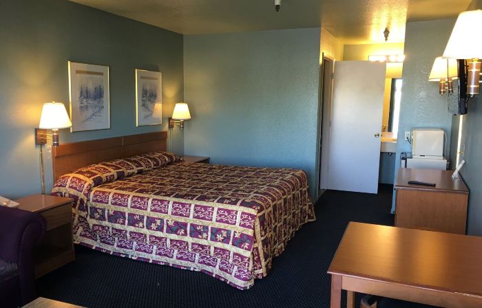 Applegate Inn