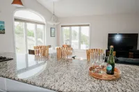 大港150號藍色避風港4BDR別墅