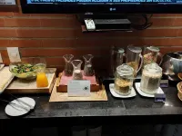 Mercure Bogota BH Zona Financiera - sarapan
