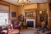 Experience the Heart of Downtown Fort Wayne feel right at home 3-bdrm with patio