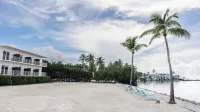 Fisher Inn Resort & Marina - Beach