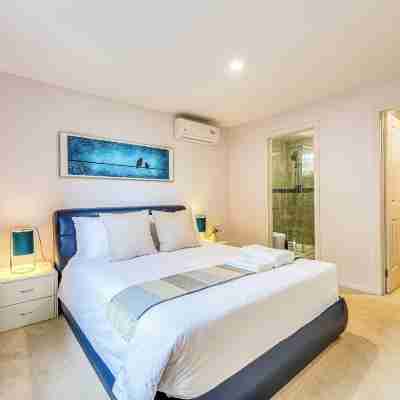 Melbourne Luxury Villa at Doncaster Rooms