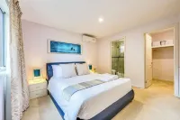 Melbourne Luxury Villa at Doncaster Hotels in Doncaster