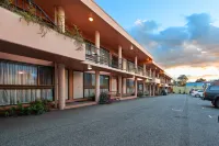 Winsor Park Motor Inn Hotels near Sunglass Hut Myer Albury