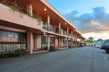 Winsor Park Motor Inn Отели рядом с достопримечательностью «Albury Town Hall»