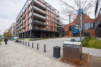 Riverside Comfort Studio by BookingHost โรงแรมในวอร์ซอ