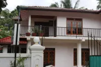 Rainbow Tourist Rest - Homestays
