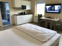Hotel Select Suites & Aparts Hotels near Uedding