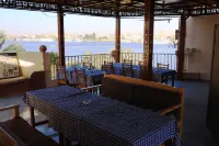 Spring Hotel Luxor - breakfast