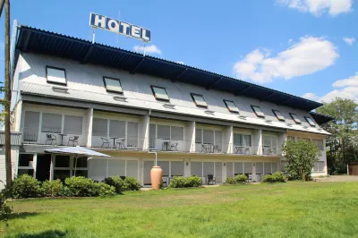 Hotel Hangelar Hotels near Fraunhofer-Institutszentrum Schloss Birlinghoven