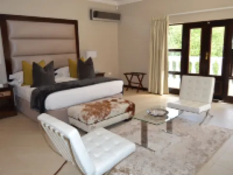 ザ キャピタル ゲストハウス ハボローネのホテル