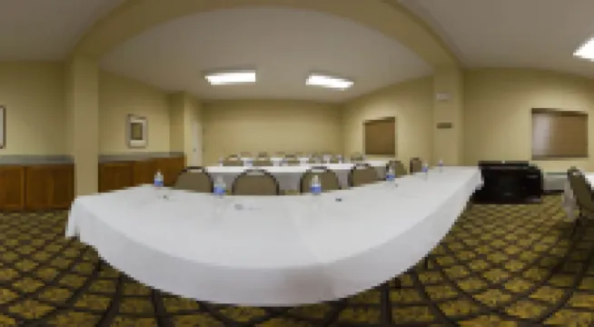 Candlewood Suites 貝敦