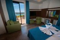 Acroter Hotel Spa - Alcohol Extra All Inclusive فنادق في Emecik Mahallesi