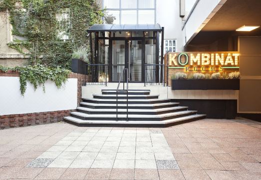 노비사드 호텔 내부 전경