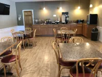 Sky Lodge Inn & Suites - Delavan Hotels in Walworth County