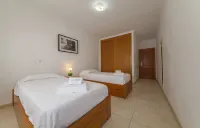 B41 - Windmill Modern with Pool Hotels in São Sebastião
