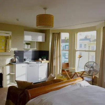 布萊頓阿默斯特飯店-英國 海洋館附近的飯店