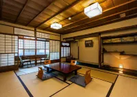 Izuyasu Traditional Kyoto Inn Serving Kyoto Cuisine