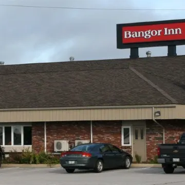 Bangor Inn & Suites