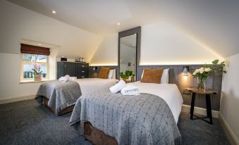 Loch Ness Inn
