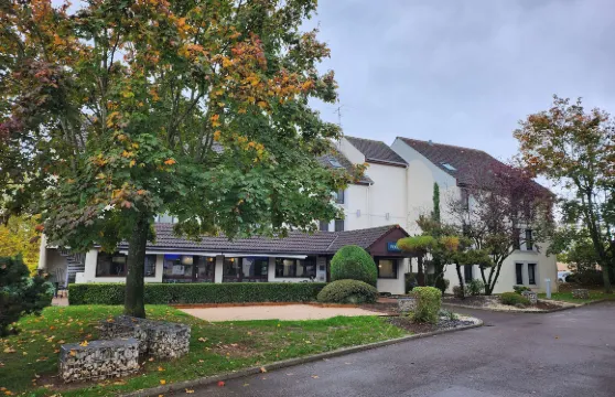 東第戎米蘭德基里亞德酒店