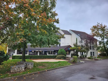 Kyriad Dijon Est - Mirande Отели в г. Коллонж-ле-Премьер