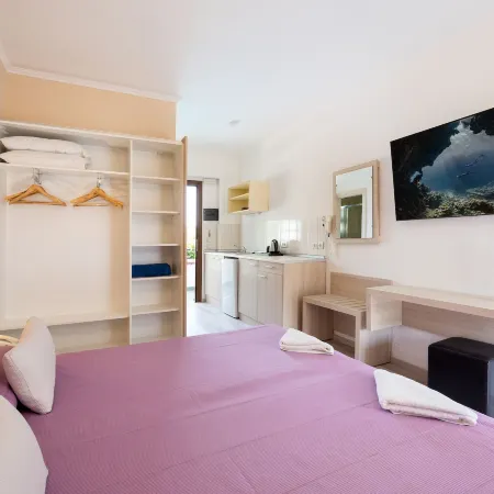 Terinikos Sunny Garden Hotel & Junior Suites