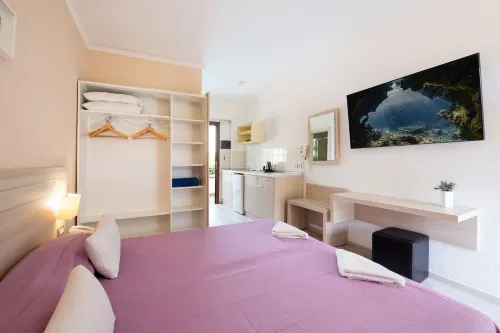 Terinikos Sunny Garden Hotel & Junior Suites