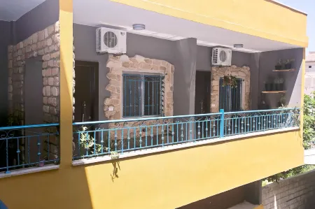 InnTown Отели в г. Borj El Chmali