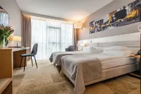 Hotel Platan Hotels in Kowale