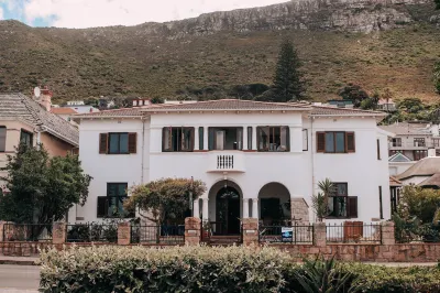 Sonnekus Boutique Hotel & Bistro in St James Pollsmoor Prison 주변 호텔