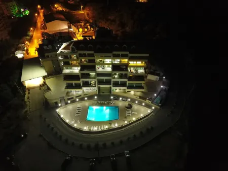 Adma Blue Screen Отели рядом с достопримечательностью «Lavender Ville Wedding Venue»