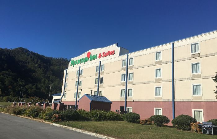 Mountain Inn & Suites