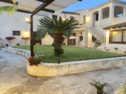 เลซาราเฟ