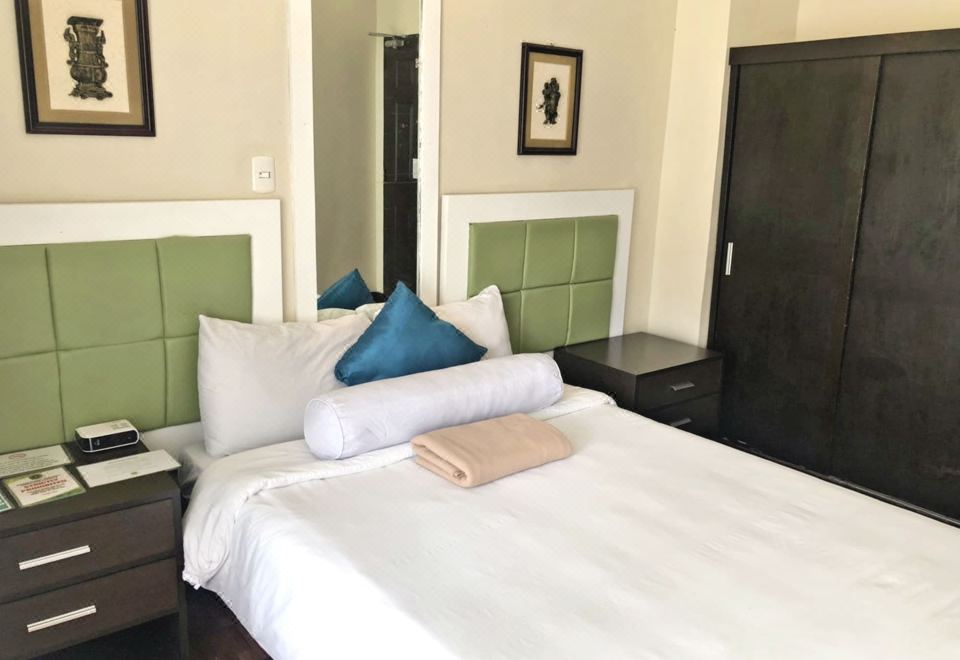 Royale Tagaytay B&B - Hizvo