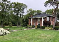 Emma's Bed and Breakfast Hotels in Springfield