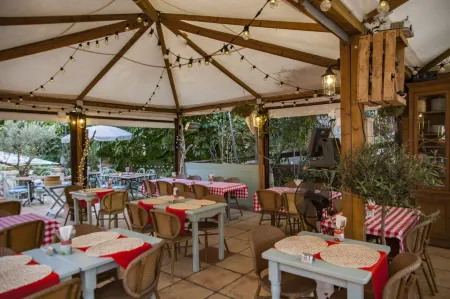 Hotel Torre Barcelona Отели в г. Sant Cugat del Valles