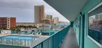 Beachside Resort Hotel - Strand