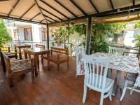 Delight Deluxe Port Hotels near برج الساعة
