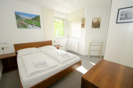 Finest Apartment Glacier View