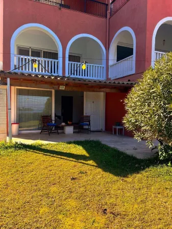 SV Apartment with Sea View Отели в г. Гувья