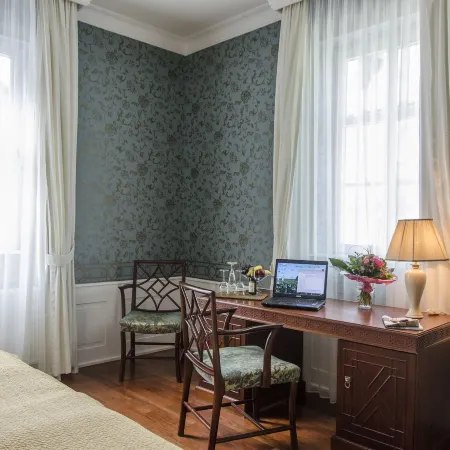 Hotel Snorrenburg Gmbh