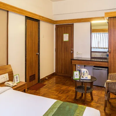 Treebo Sahara Shivaji Nagar Hotel dekat Kuil Chaturshringi